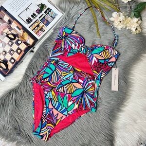 NEW BCBGeneration Rio Red Abstract Halter Palm Women’s One Piece Swimsuit Sz S
